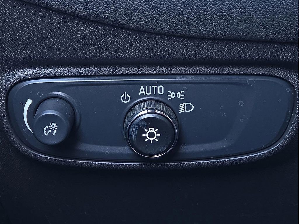 Used 2024 Chevrolet Equinox LT image 17