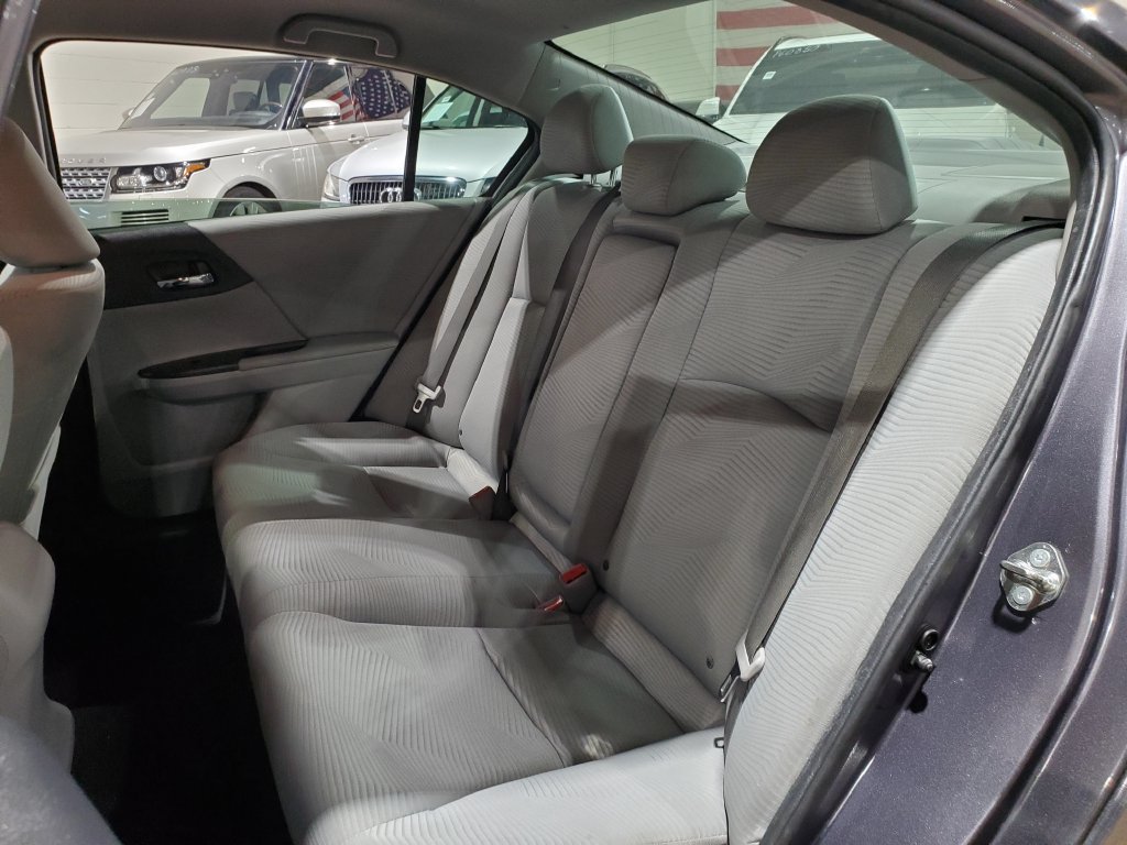 Used 2017 Honda Accord LX image 22