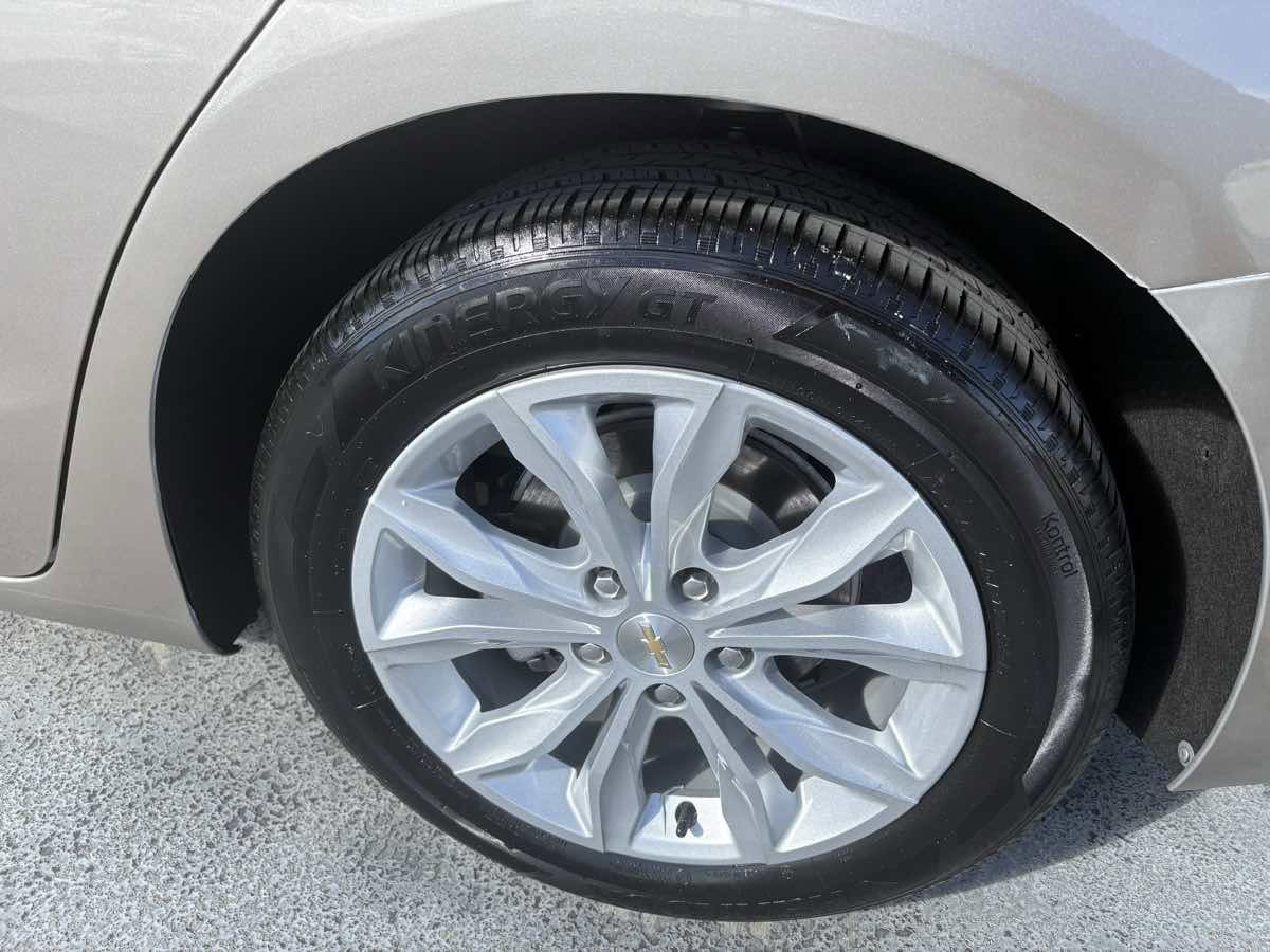 Used 2025 Chevrolet Malibu LT image 11