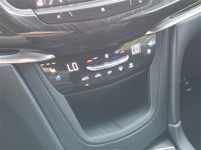 Used 2021 Cadillac XT6 Premium Luxury image 24