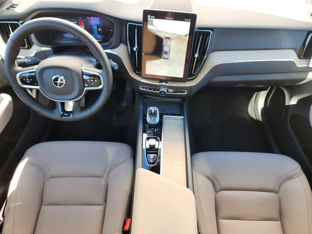 New 2026 Volvo XC60 T8 Plus w/ Climate Package PRO AWD/4WD image 11