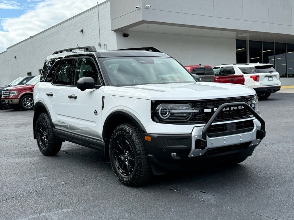 New 2025 Ford Bronco Sport Outer Banks w/ Sasquatch Outer Banks Package image 2
