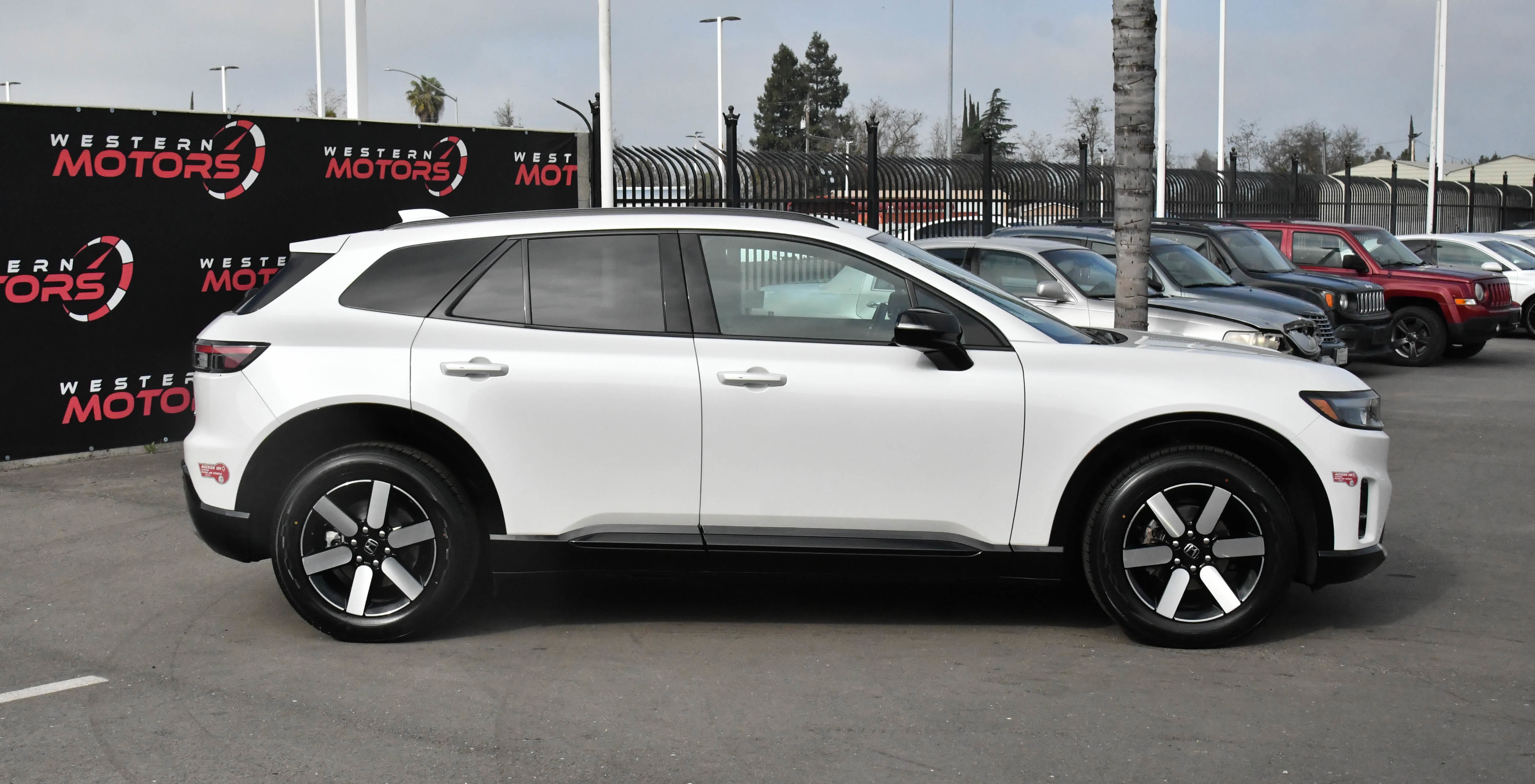 Used 2024 Honda Prologue Touring image 9