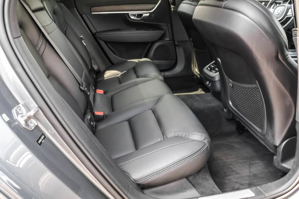 Used 2018 Volvo V90 T5 Cross Country w/ Convenience Package AWD/4WD image 34