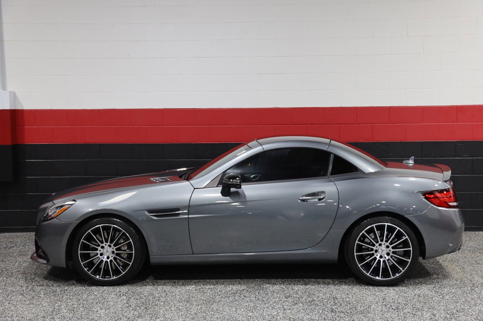 Used 2017 Mercedes-Benz SLC 43 AMG image 24