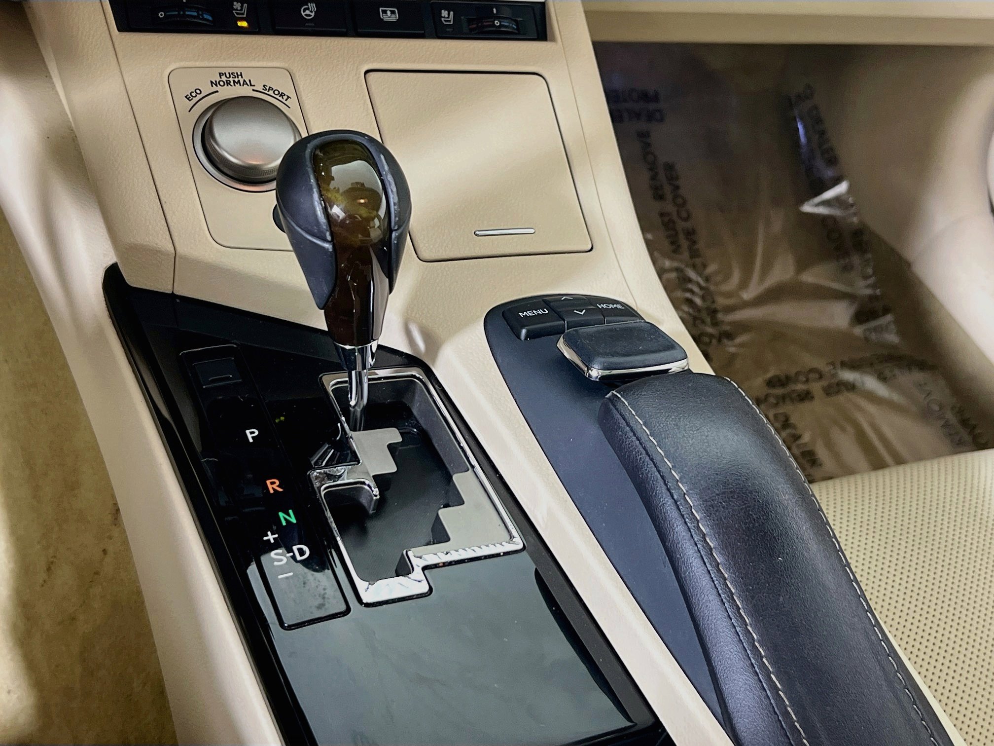 Used 2015 Lexus ES 350 w/ Luxury Package FWD image 17