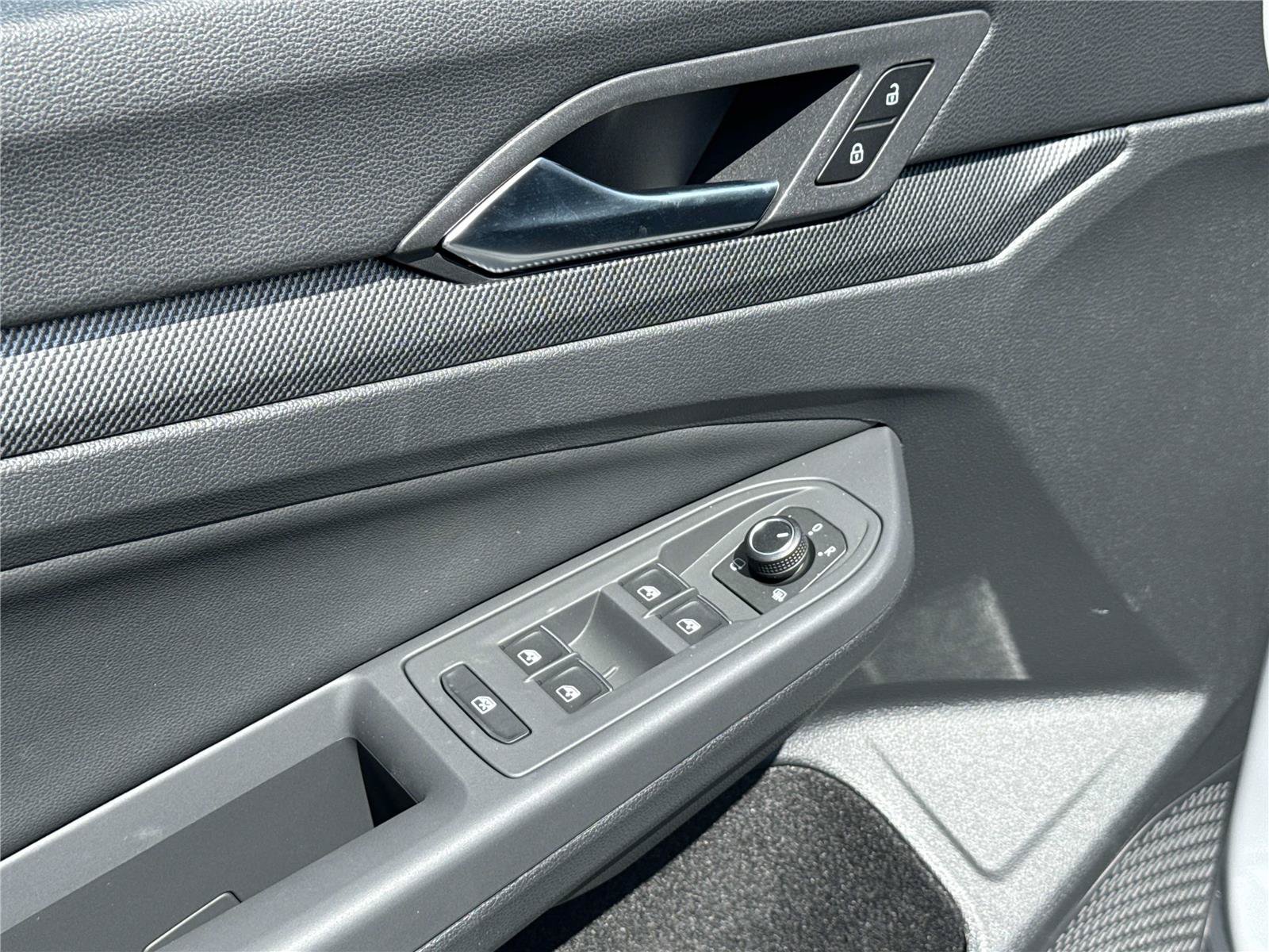 New 2026 Volkswagen GTI SE FWD image 11