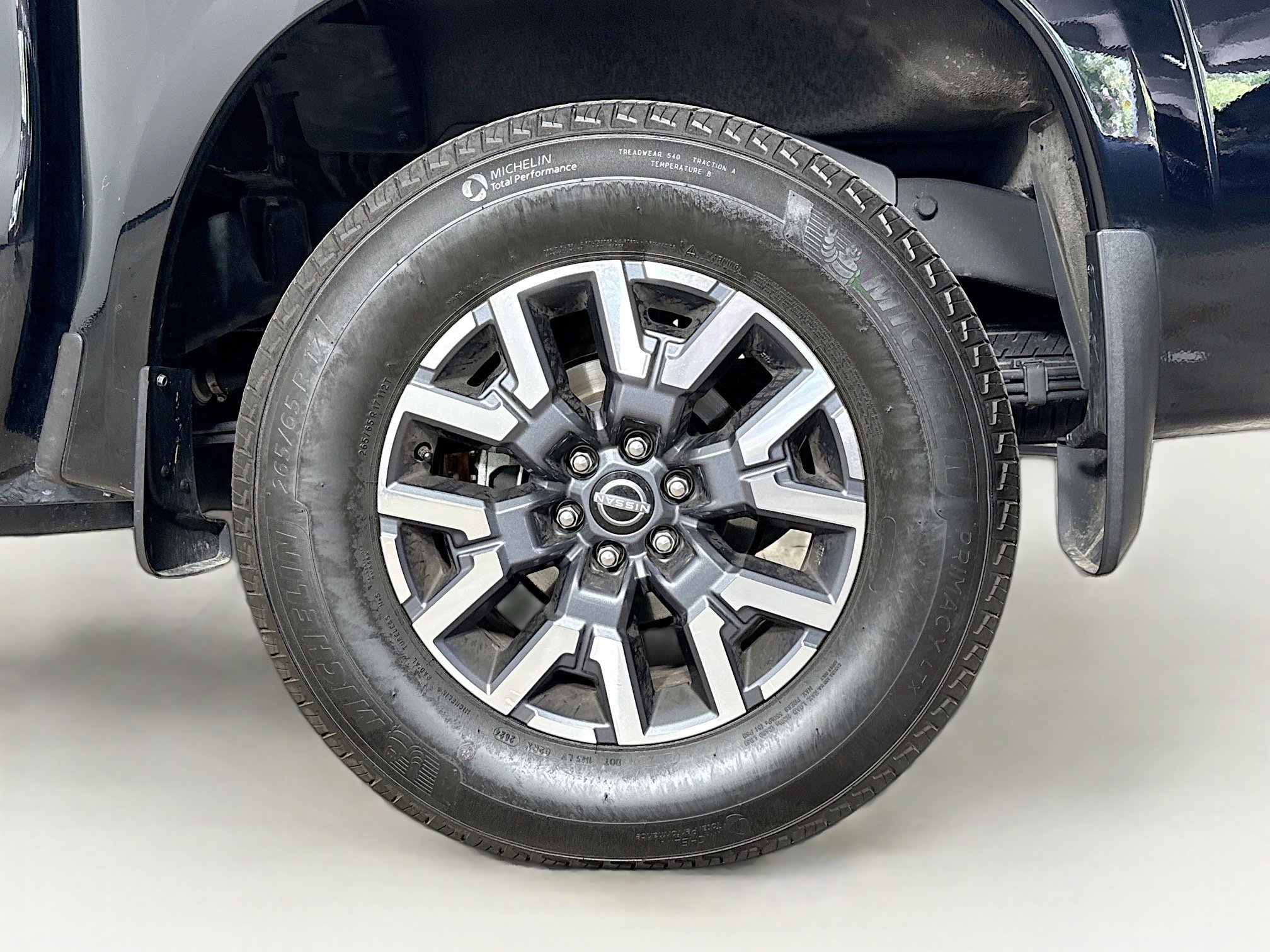 Used 2024 Nissan Frontier SL w/ Technology Package image 37