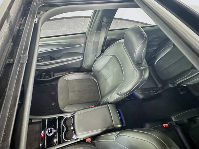 Used 2023 Jeep Grand Cherokee L Laredo AWD/4WD image 25