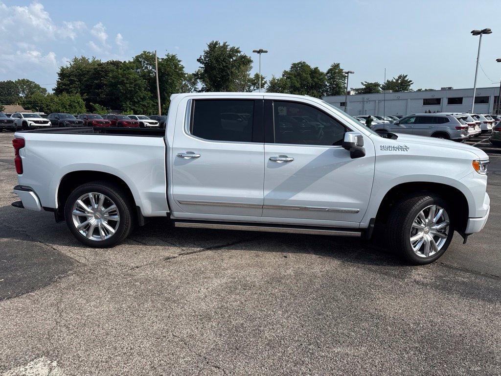 Used 2026 Chevrolet Silverado 1500 High Country AWD/4WD image 2