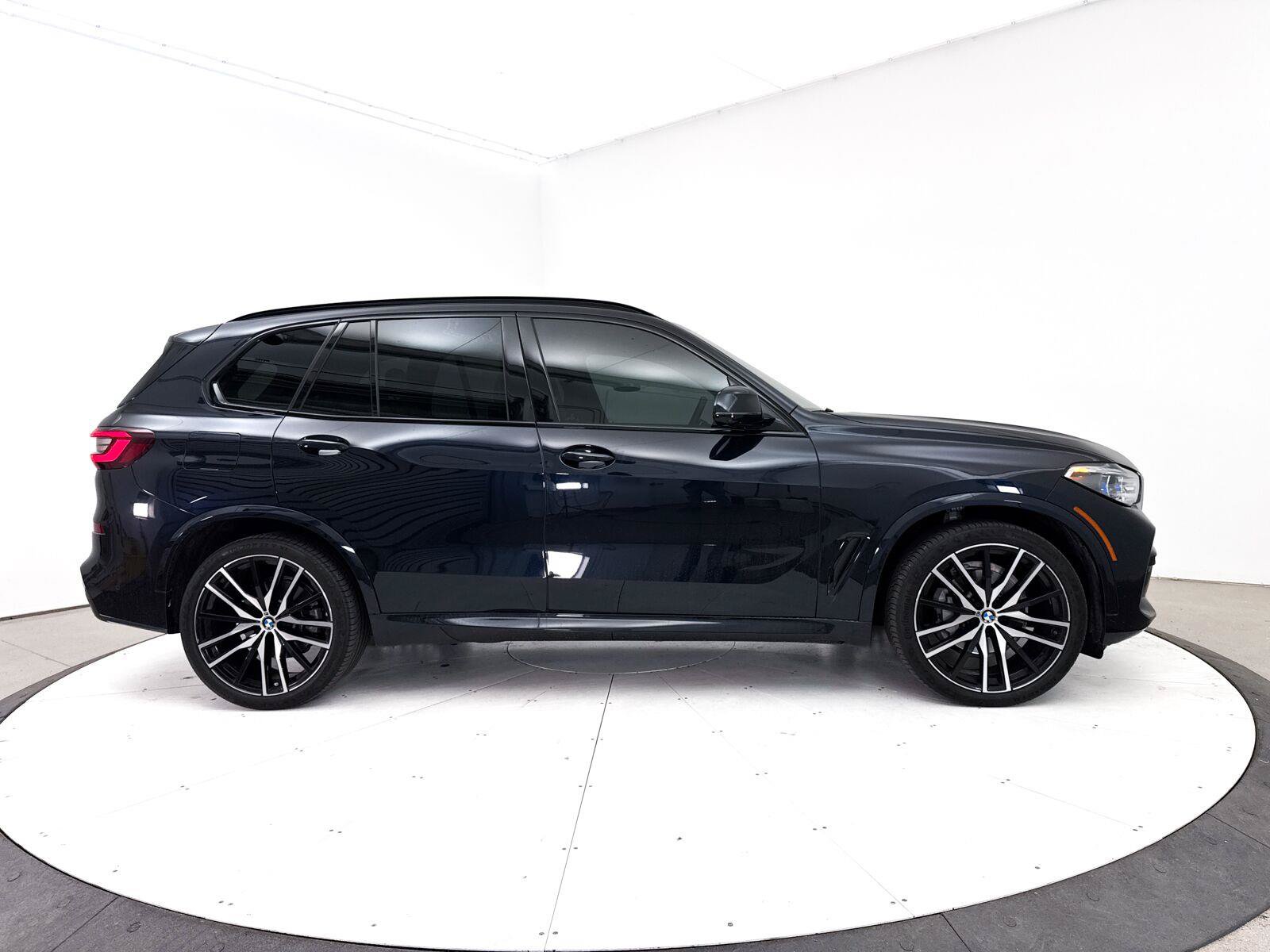 Used 2023 BMW X5 xDrive40i w/ Executive Package AWD/4WD image 45