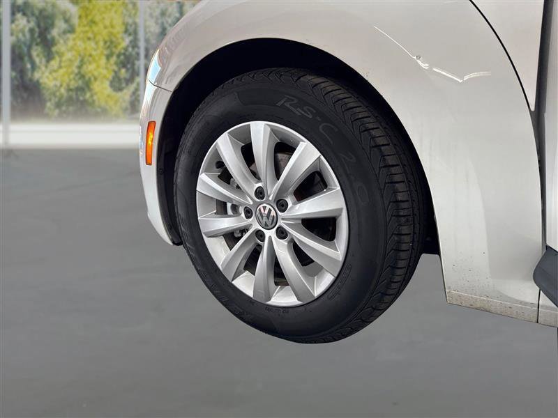 Used 2015 Volkswagen Beetle 1.8T image 18