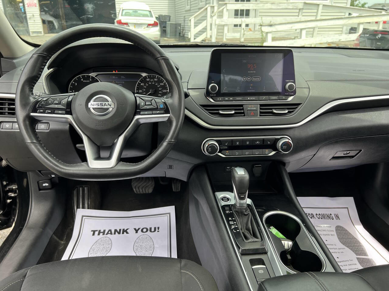 Used 2021 Nissan Altima 2.5 SV w/ SV Premium Package image 16