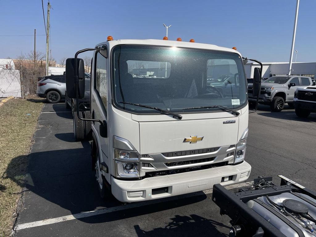 New 2024 Chevrolet Low Cab Forward 5500XG RWD image 2