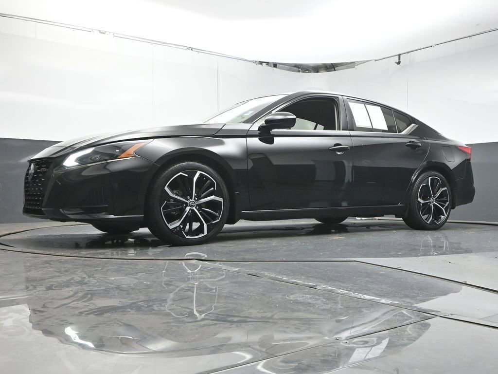 Used 2023 Nissan Altima 2.5 SR image 32