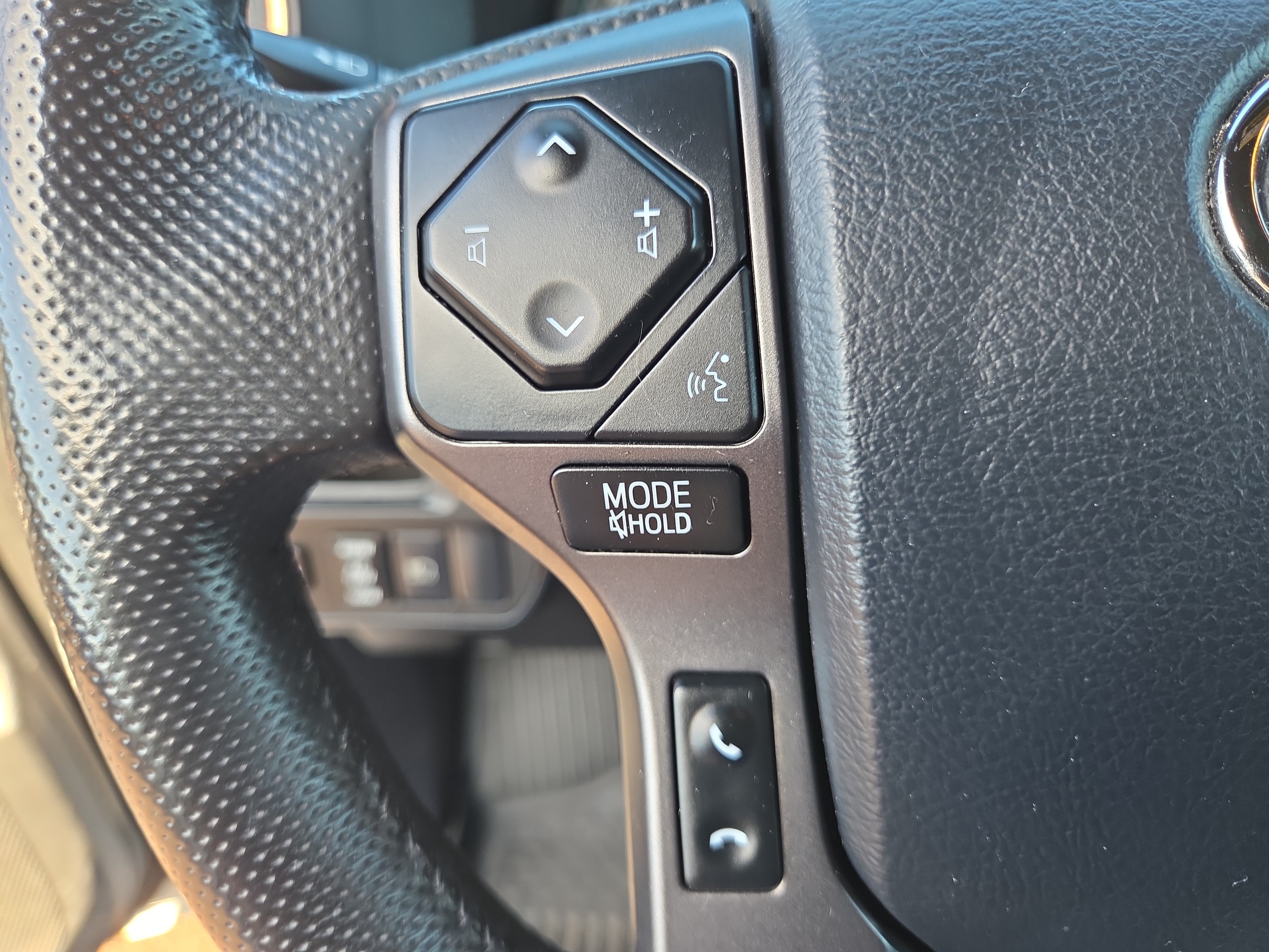 Certified 2019 Toyota Tacoma TRD Sport AWD/4WD image 28