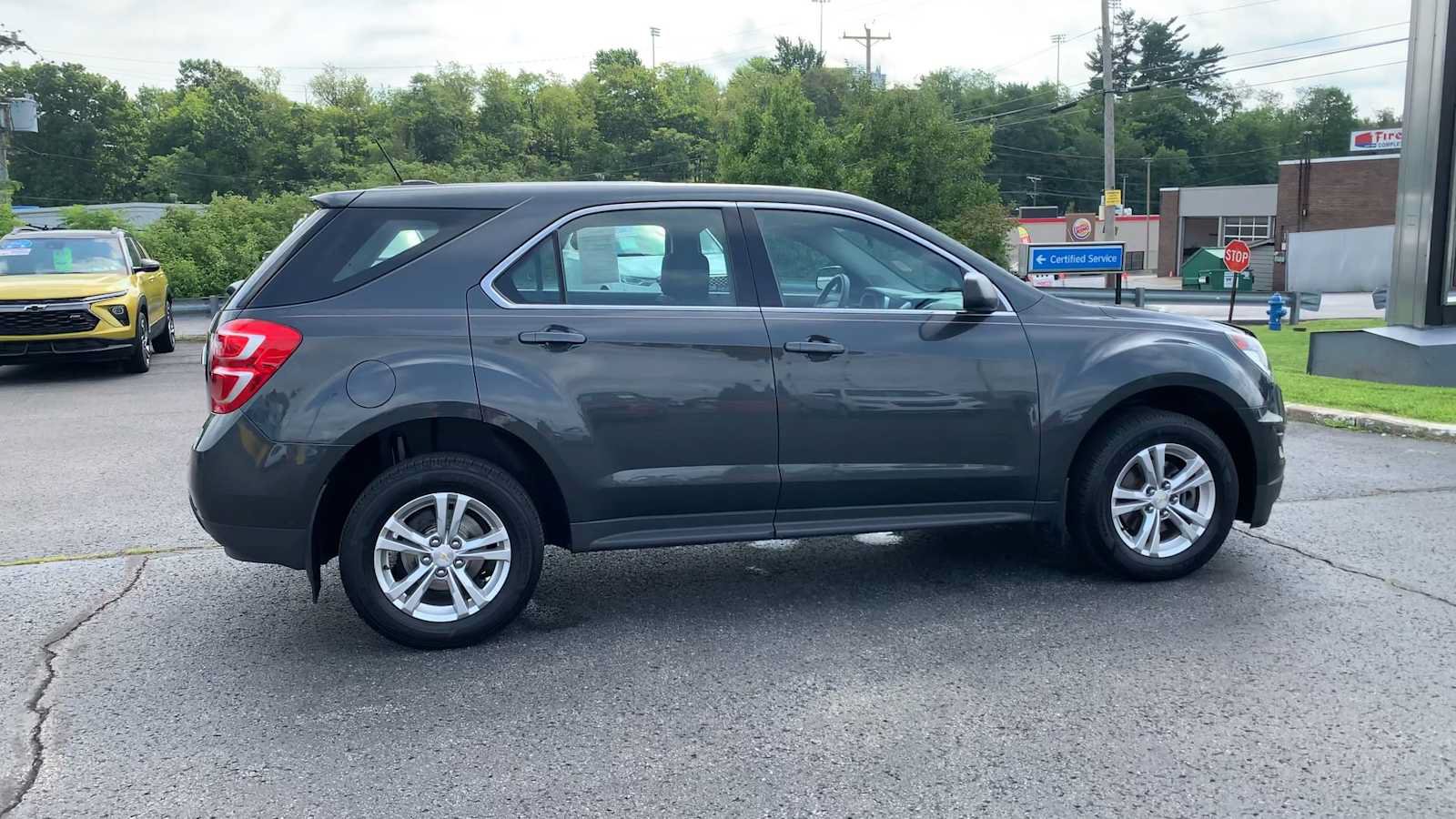 Certified 2017 Chevrolet Equinox LS FWD image 9