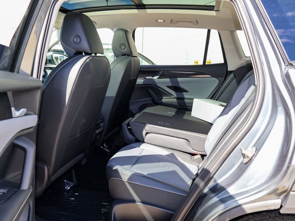 New 2026 Volkswagen Tiguan SE AWD/4WD image 16