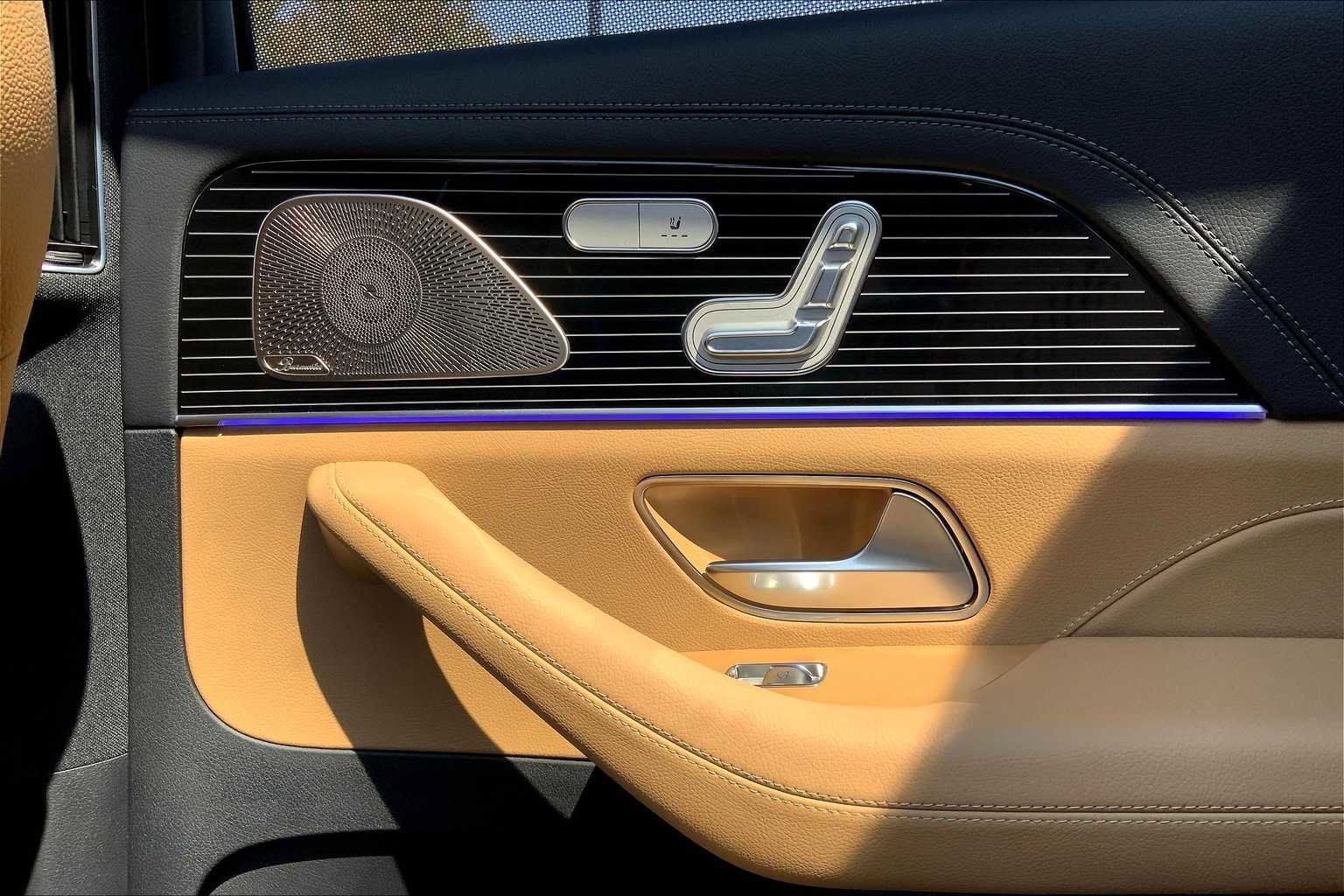 New 2026 Mercedes-Benz GLS 450 4MATIC image 23