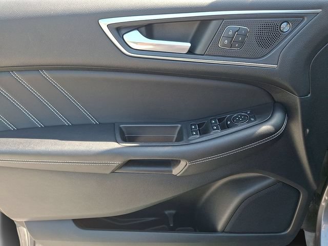 Used 2022 Ford Edge ST w/ Equipment Group 401A AWD/4WD image 12