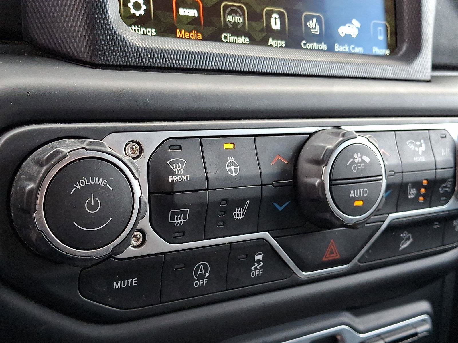 Certified 2018 Jeep Wrangler Unlimited Sahara image 24