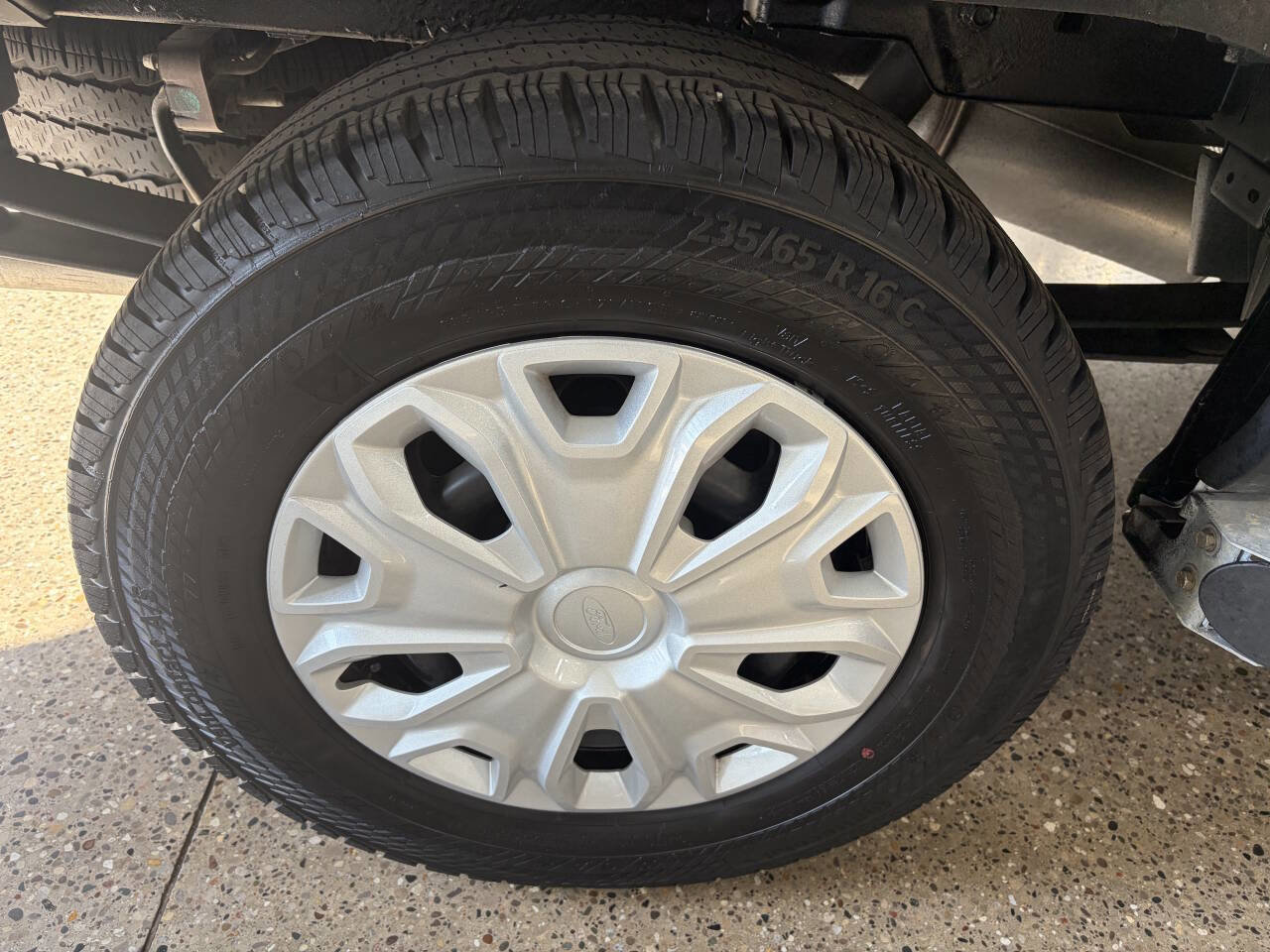 Used 2024 Ford Transit 250 Low Roof w/ Exterior Upgrade Package image 28