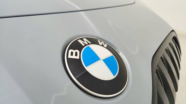 Used 2024 BMW 740i xDrive w/ Premium Package image 16