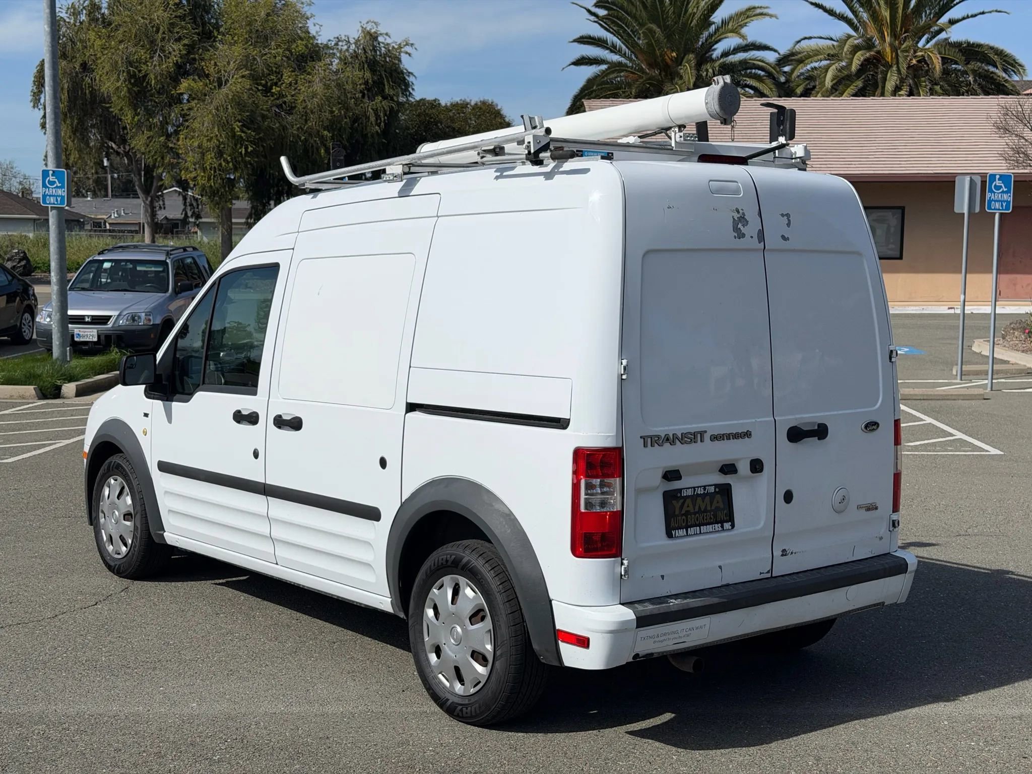 Used 2013 Ford Transit Connect XLT image 3