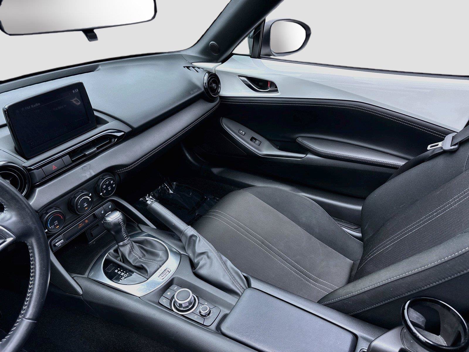 Used 2021 MAZDA MX-5 Miata RF Club RWD image 23