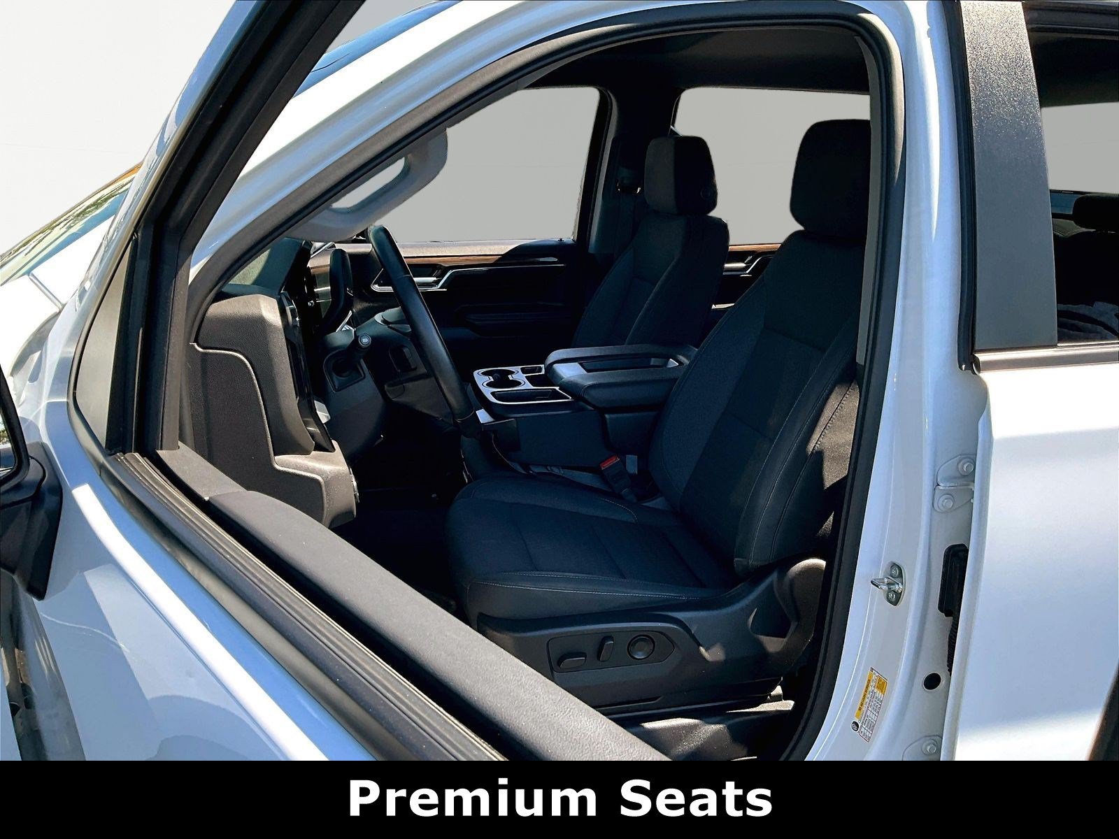 Used 2024 Chevrolet Silverado 1500 LT AWD/4WD image 21