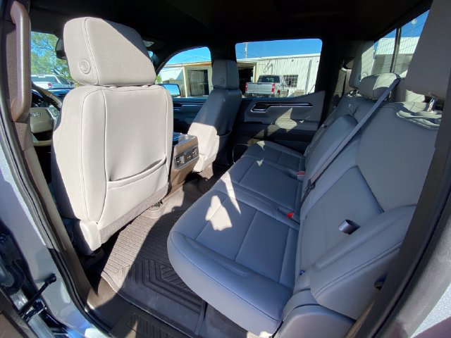 Used 2025 Chevrolet Silverado 1500 LT Trail Boss w/ Convenience Package II AWD/4WD image 14