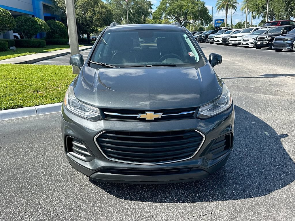 Used 2018 Chevrolet Trax LT w/ LT Convenience Package FWD image 2