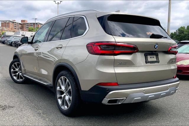 Used 2019 BMW X5 xDrive40i w/ Premium Package 2 AWD/4WD image 3