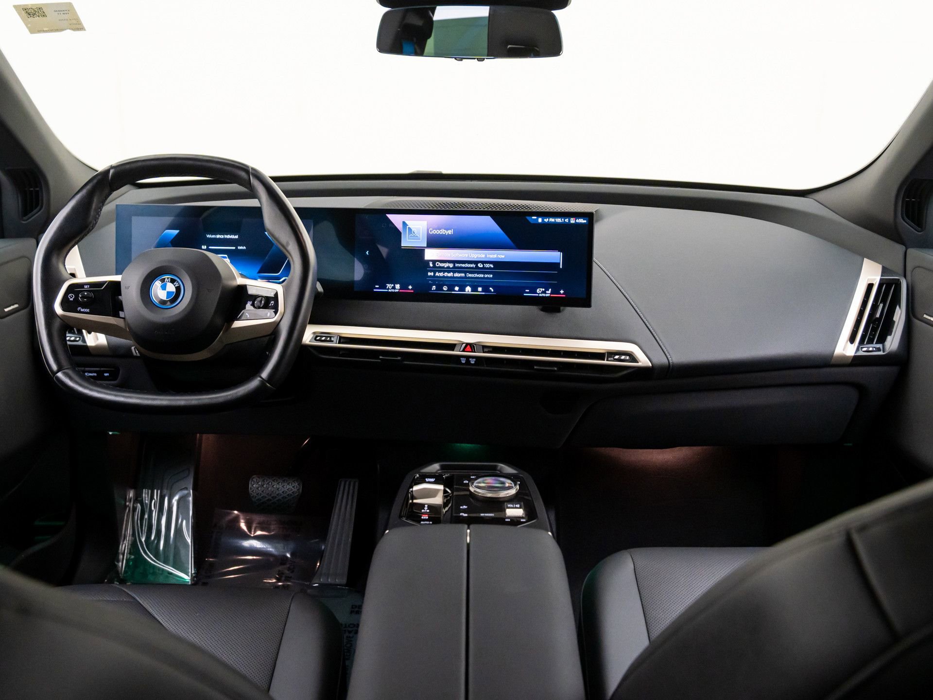 Used 2024 BMW iX xDrive50 w/ Convenience Package image 10