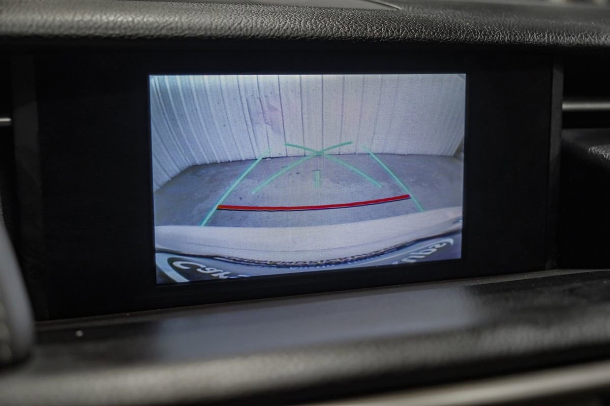 Used 2016 Lexus IS 200t RWD image 16