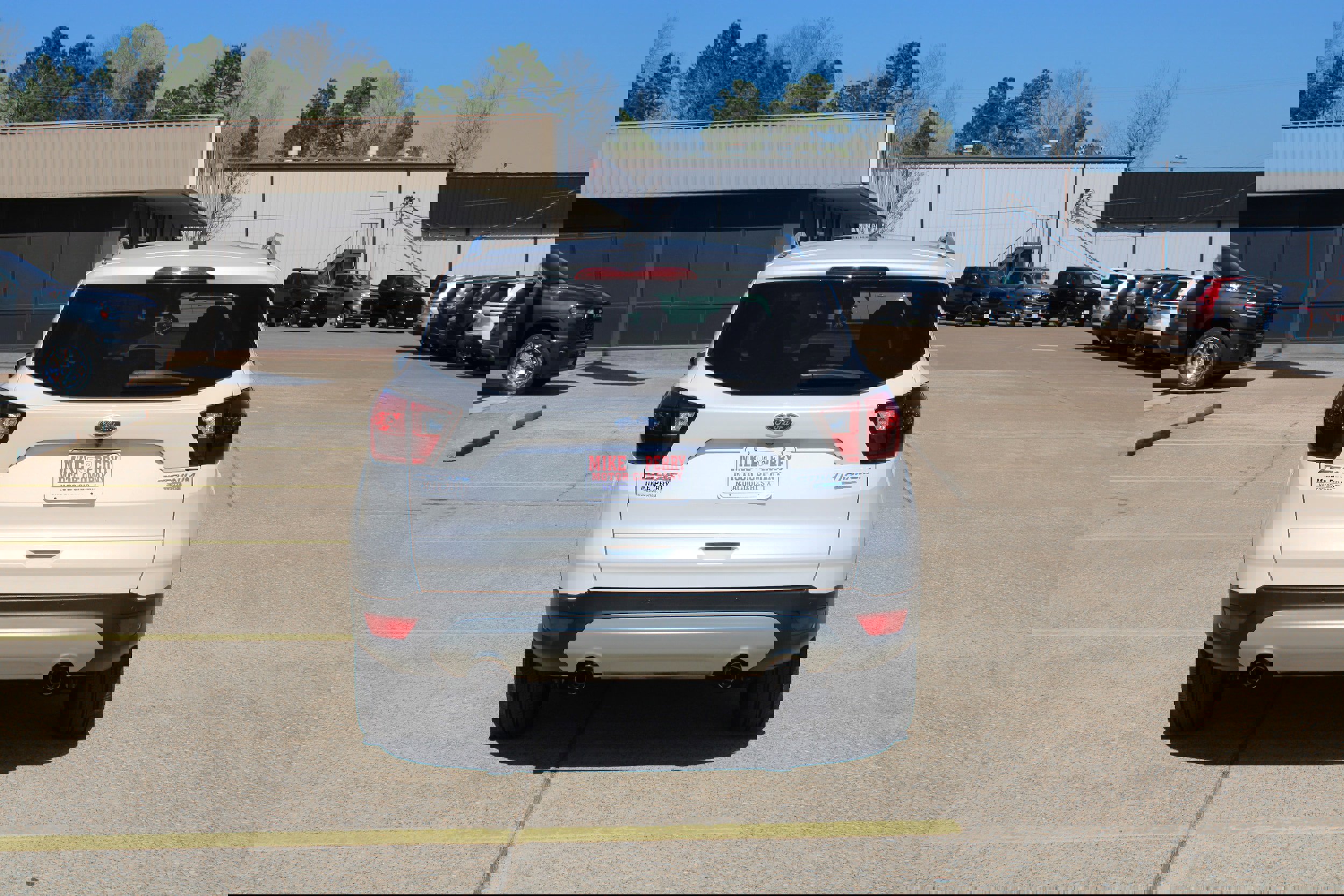 Used 2019 Ford Escape Titanium image 8