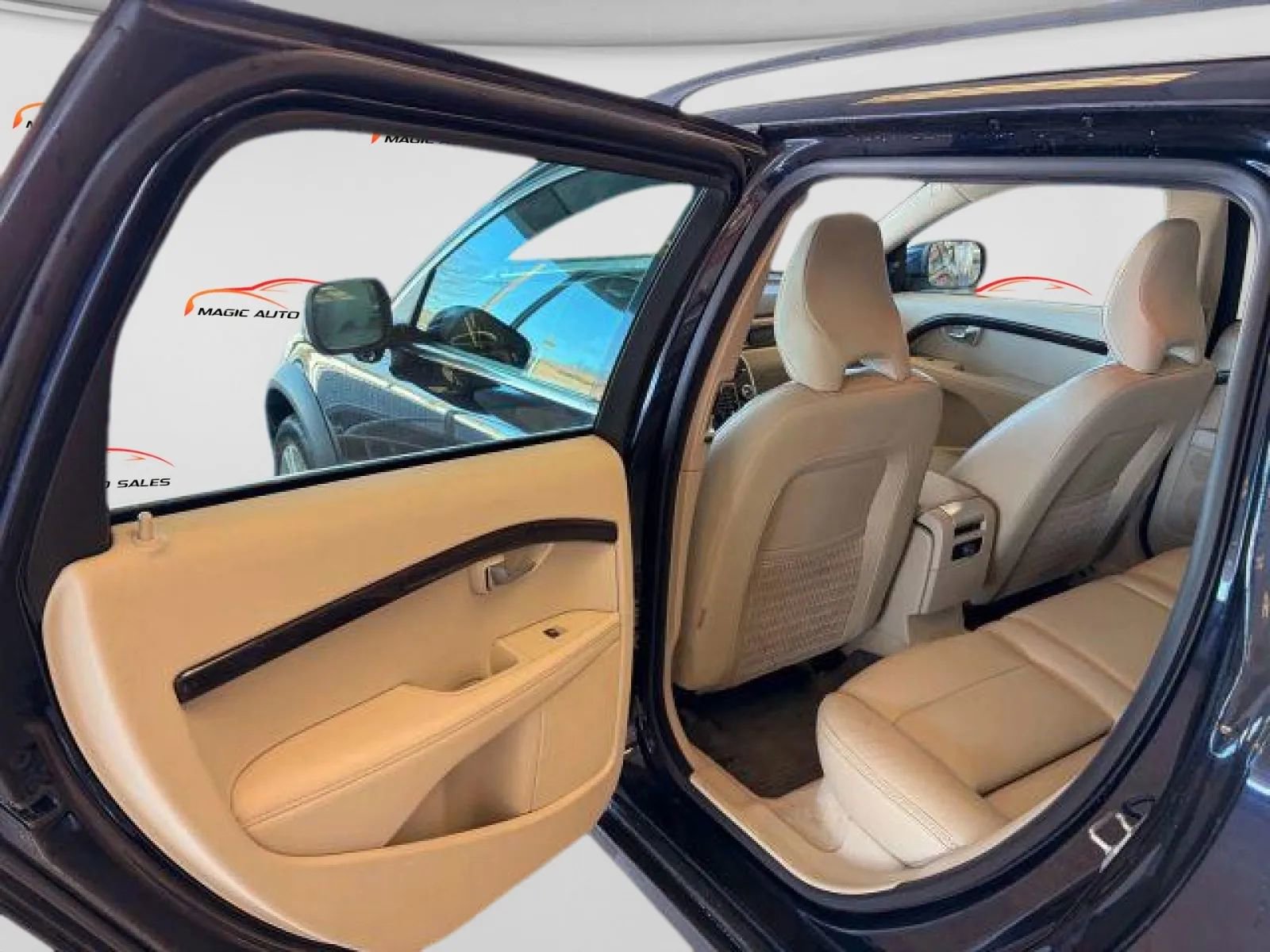Used 2016 Volvo XC70 T5 Platinum w/ Protection Package AWD/4WD image 11