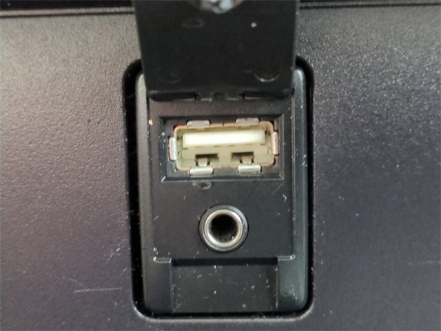 Used 2016 Toyota Tacoma SR5 w/ SR5 Appearance Package (SN) image 21