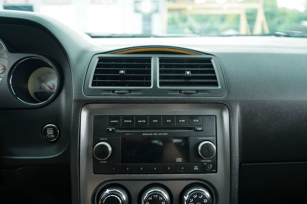 Used 2014 Dodge Challenger R/T RWD image 11