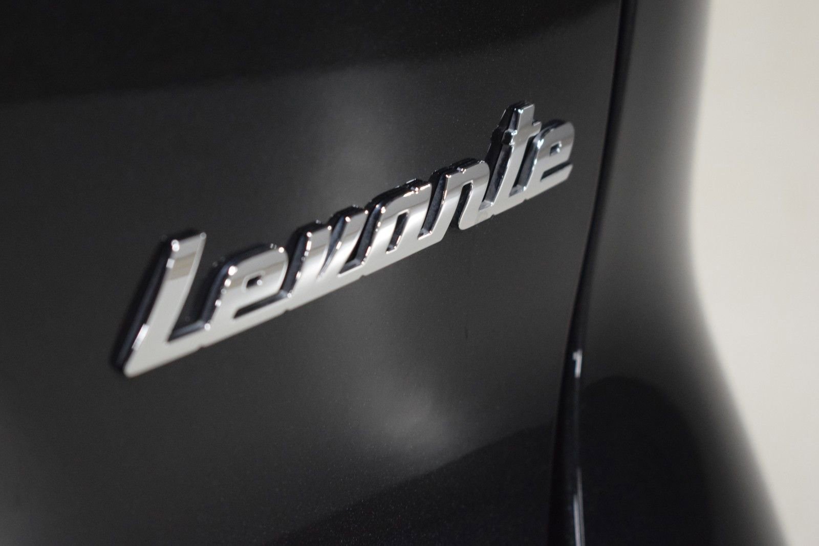 Certified 2023 Maserati Levante GT AWD/4WD image 12