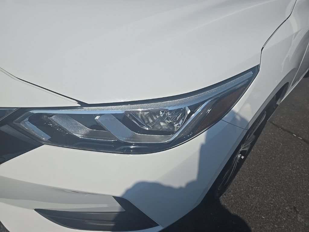 Used 2022 Nissan Sentra SV FWD image 32