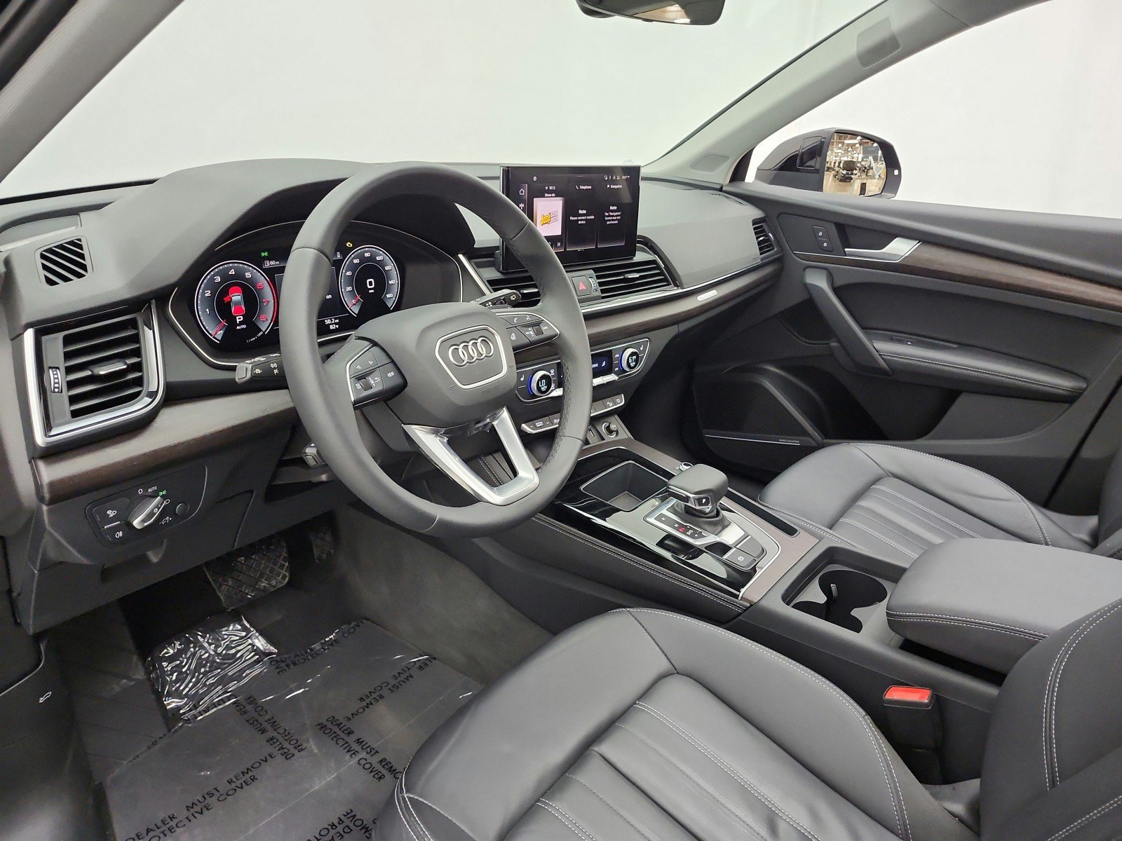 Used 2023 Audi Q5 2.0T Premium Plus w/ Premium Plus Package AWD/4WD image 12
