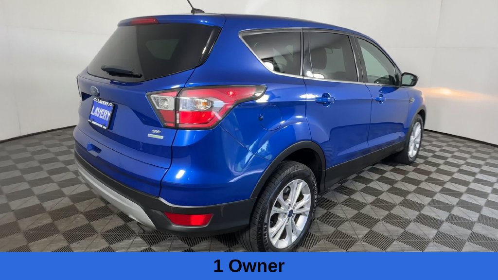 Used 2017 Ford Escape SE w/ SE Cold Weather Package FWD image 10