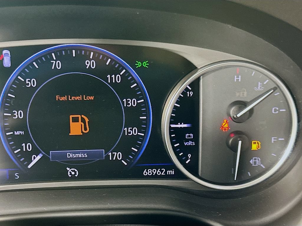 Used 2020 Buick Enclave Avenir w/ Avenir Technology Package FWD image 12