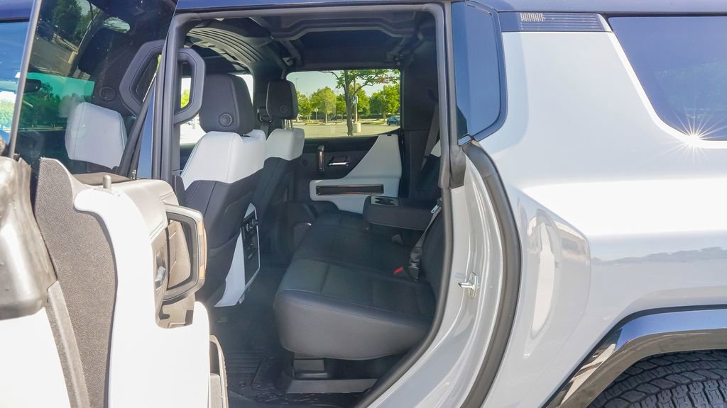 Used 2025 GMC Hummer EV 2X w/ LPO, Cargo Utility Package AWD/4WD image 19