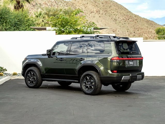 Used 2025 Lexus GX 550 image 9