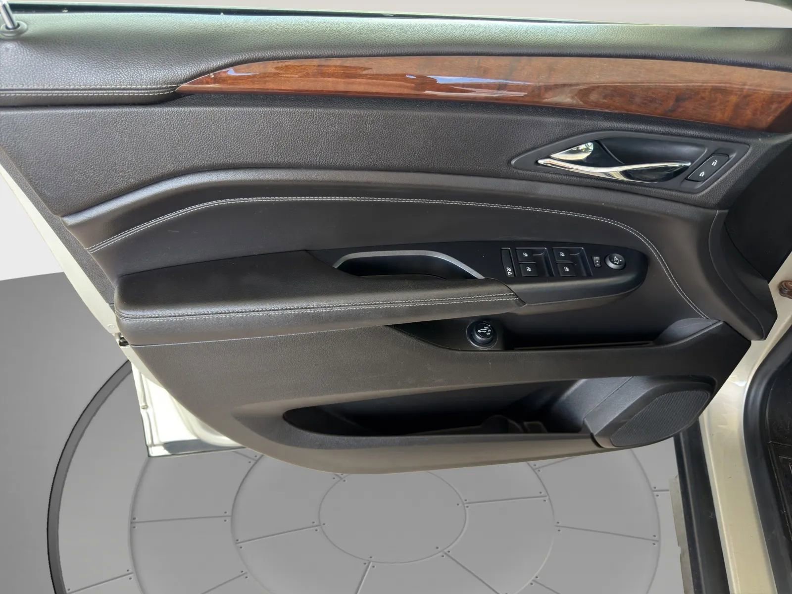 Used 2013 Cadillac SRX Luxury AWD/4WD image 12