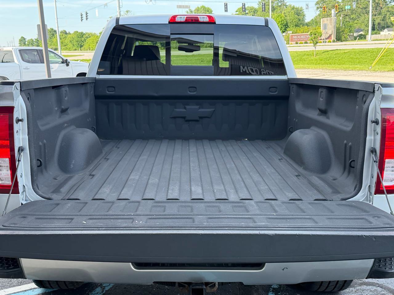 Used 2017 Chevrolet Silverado 1500 LTZ Z71 w/ LTZ Plus Package AWD/4WD image 6