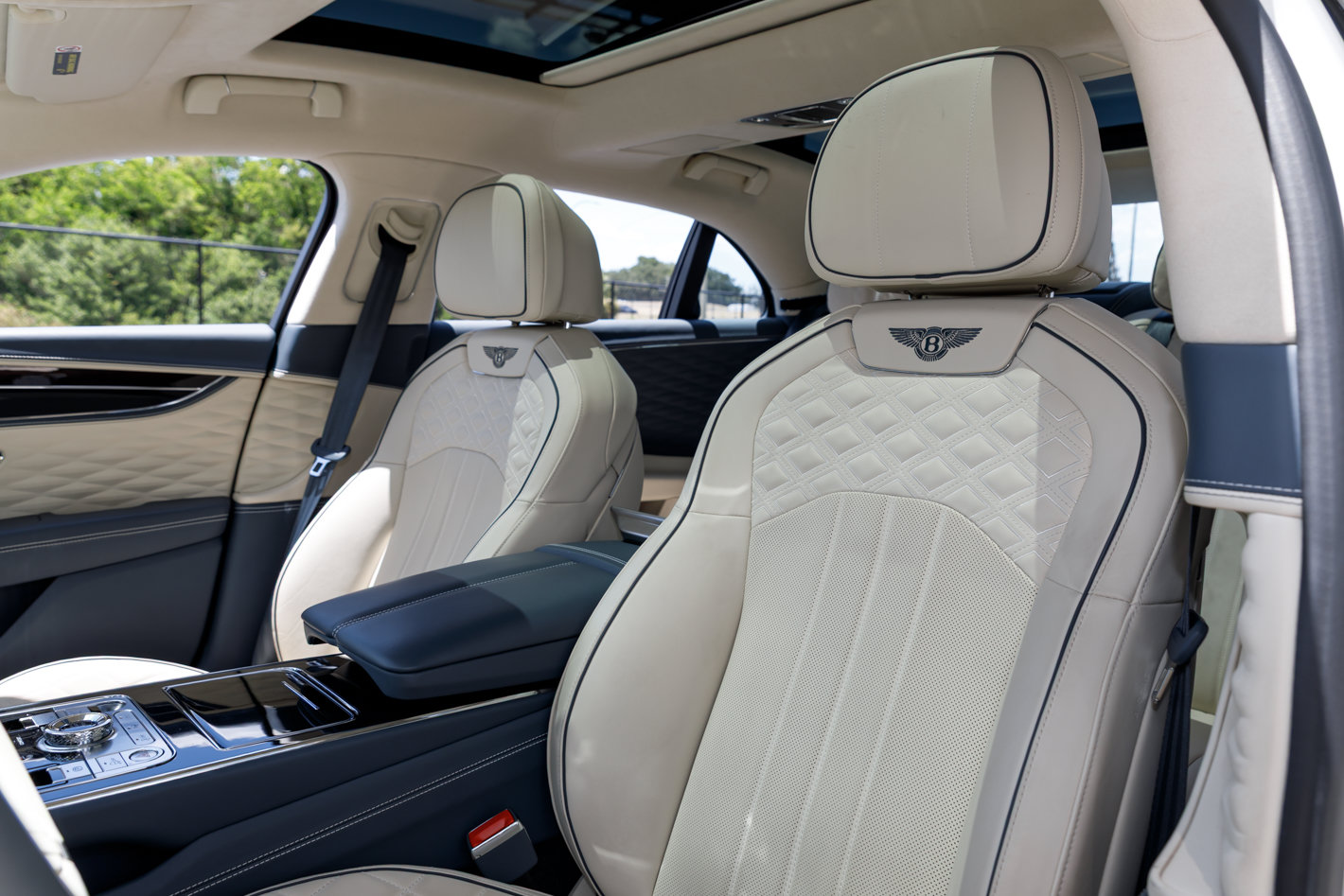 Certified 2024 Bentley Flying Spur W12 AWD/4WD image 13