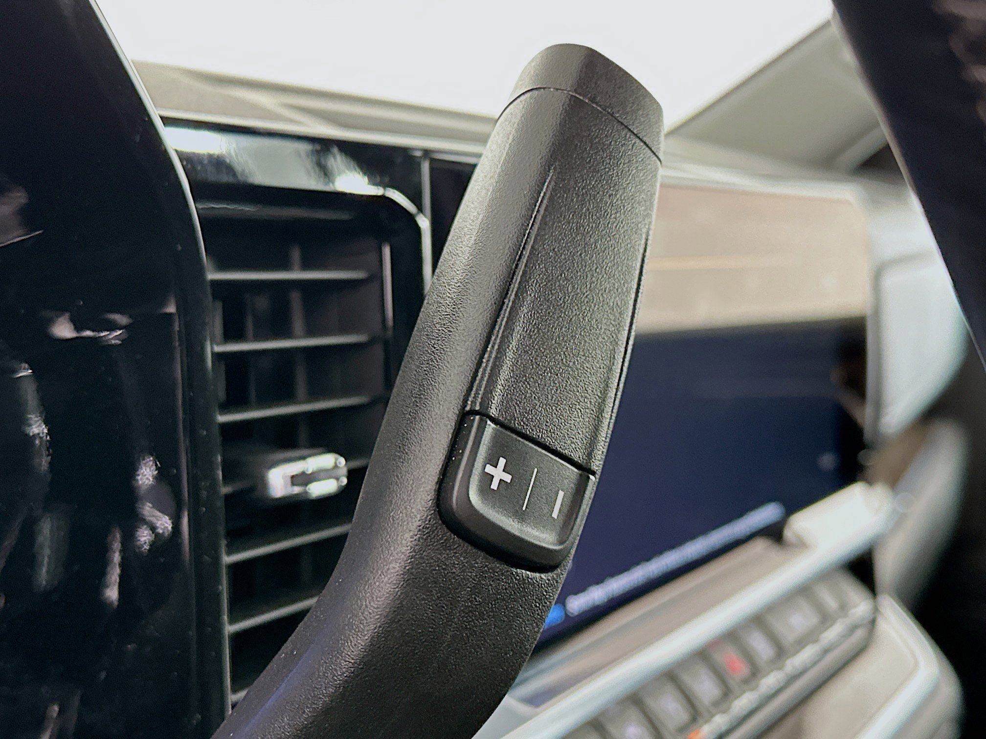 Used 2023 Chevrolet Silverado 1500 LT image 25